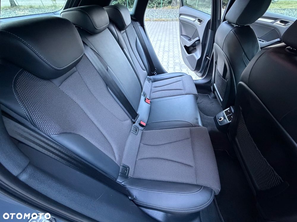 Audi A3 Sportback 40 e-tron S tronic sport - 39