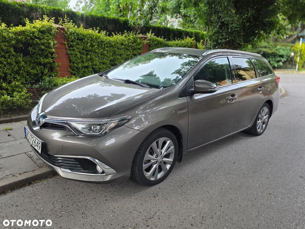 Toyota Auris Hybrid 135 Prestige - 3