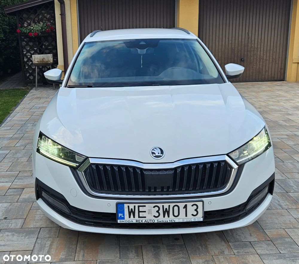 Skoda Octavia 1.5 TSI e-Tec Ambition DSG - 2