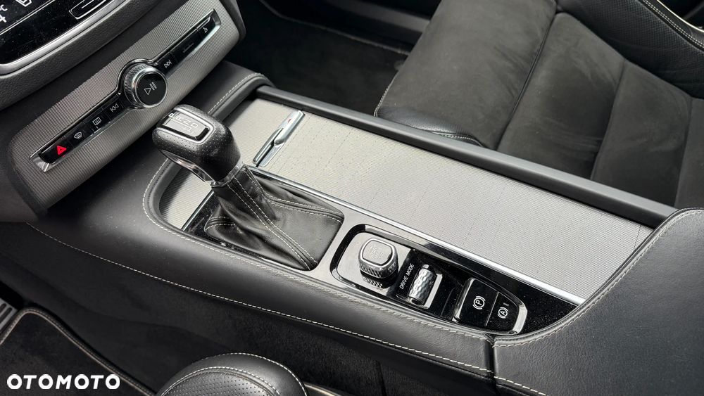 Volvo XC 90 - 24
