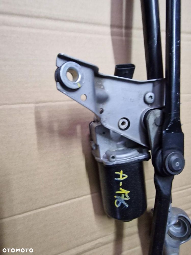 CLA W117 MECHANIZM WYCIERACZEK A1769061800 EU - 4