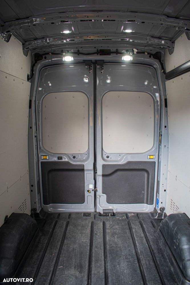 Ford Transit - 24