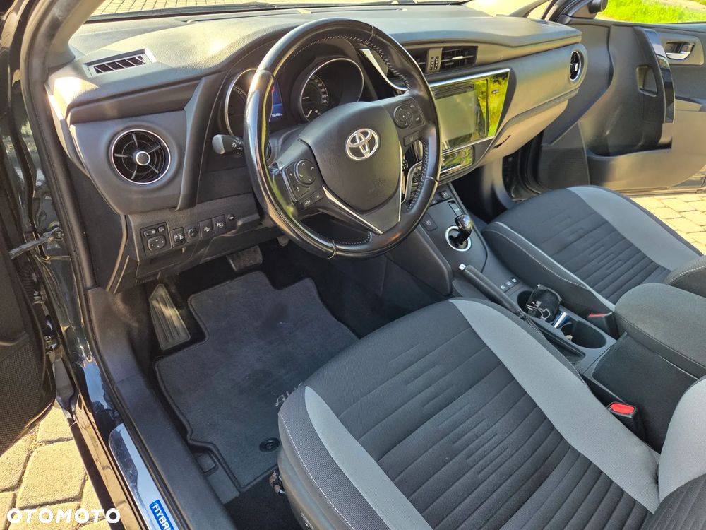 Toyota Auris Hybrid 135 Premium - 24