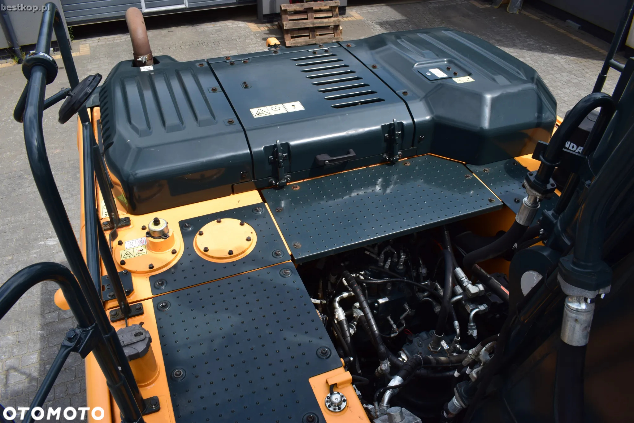 Hyundai HX300AL - 26