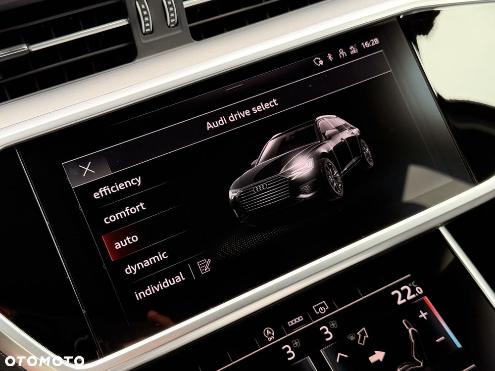 Audi A6 Avant 40 TDI quattro S tronic S line - 23