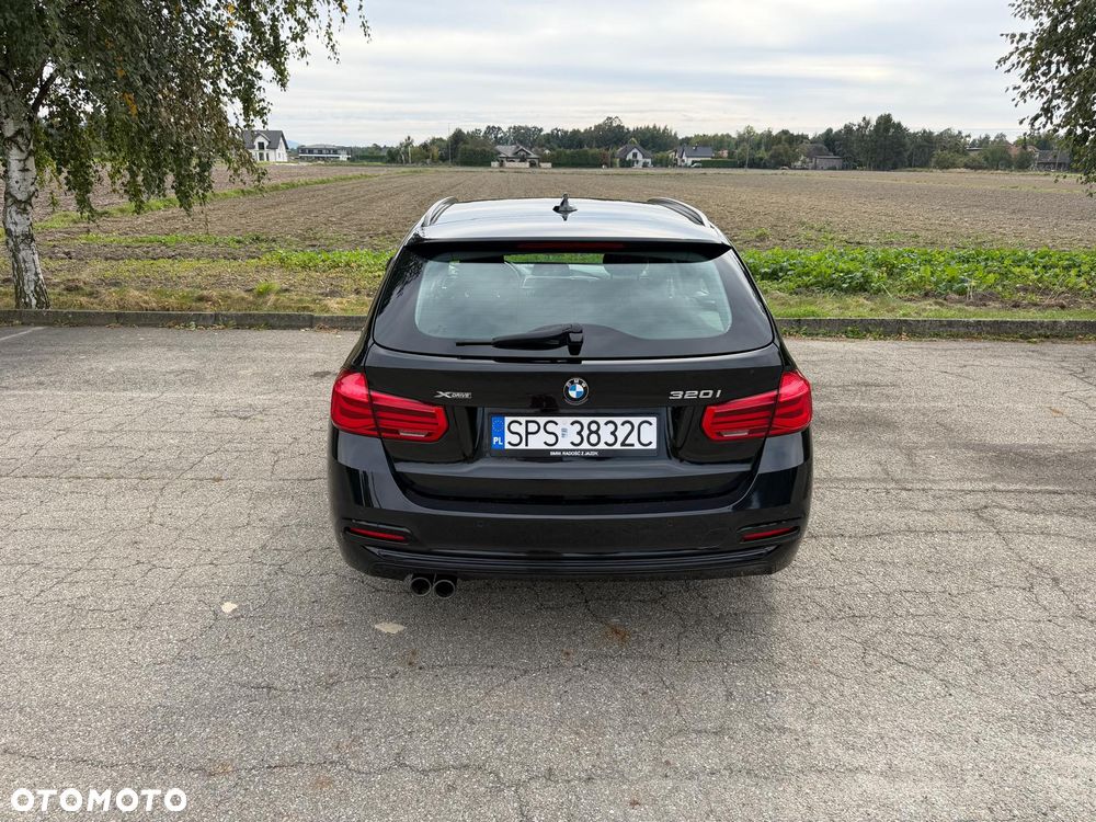 BMW Seria 3 320i xDrive Sport Line - 8