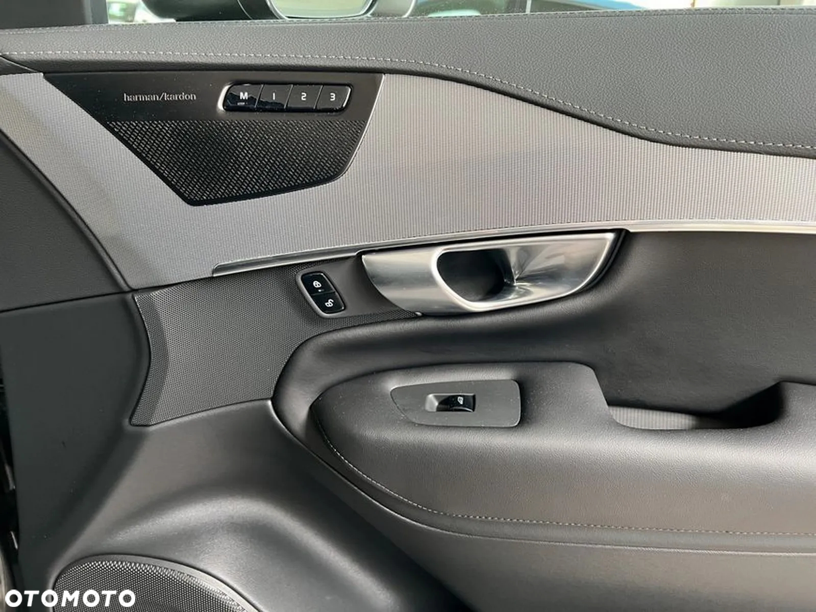 Volvo XC 90 B5 D AWD Plus Bright - 33