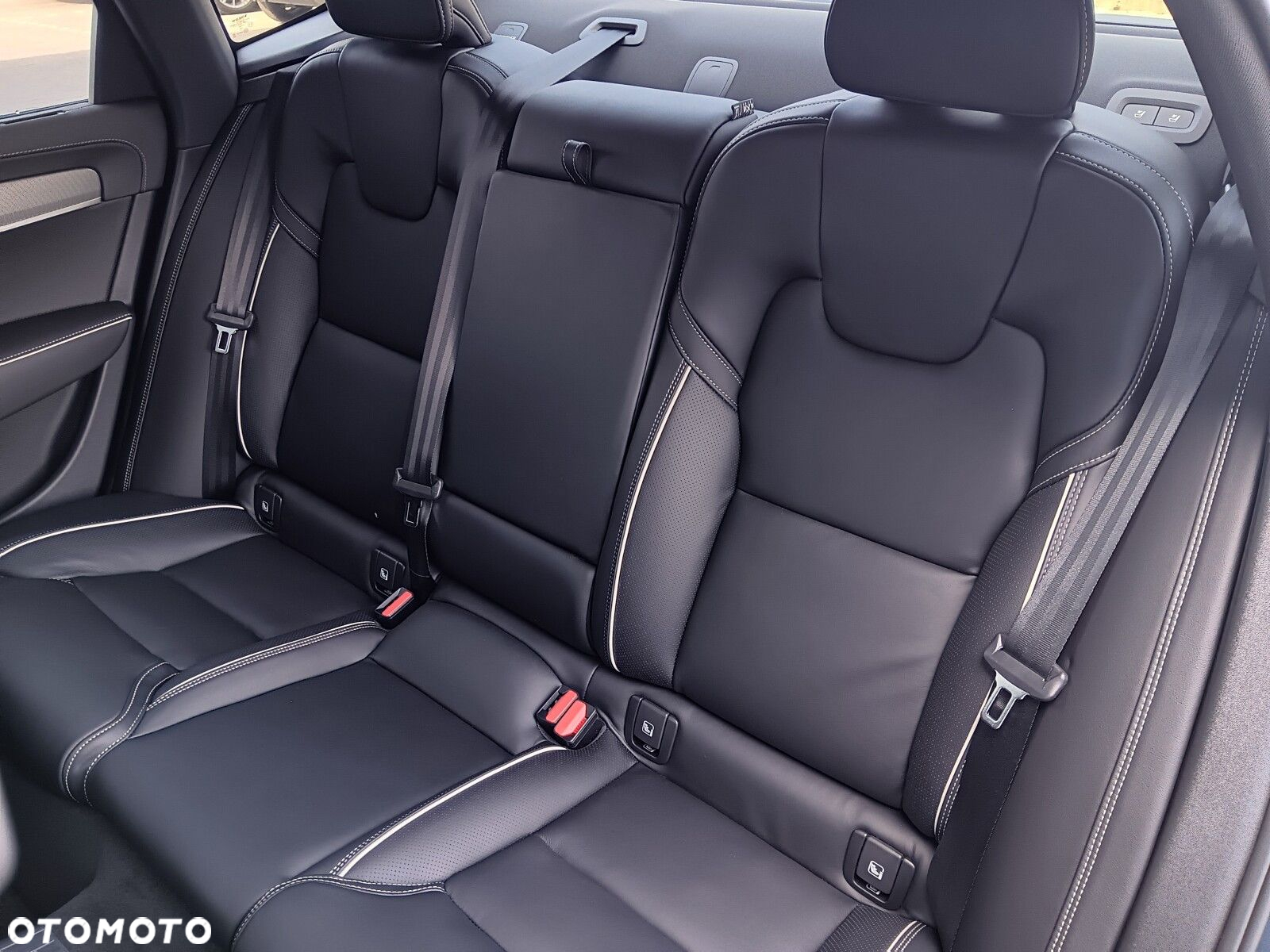 Volvo S90 - 16