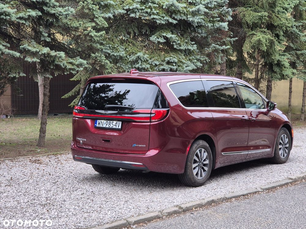 Chrysler Pacifica - 4