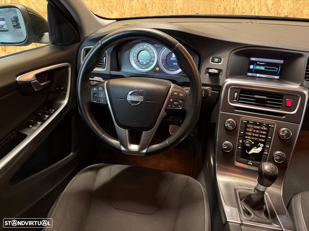 Volvo V60 1.6 D2 Drive Momentum Start/Stop - 13