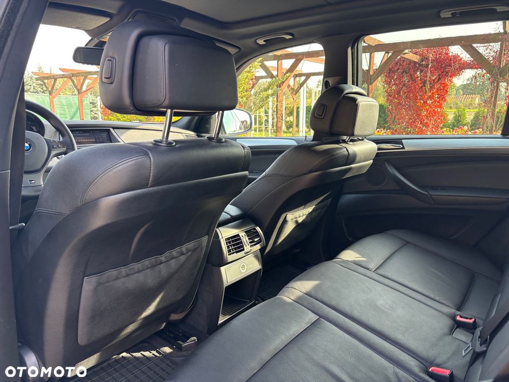 BMW X5 xDrive35d - 23