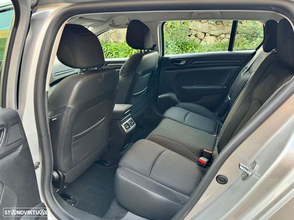 Renault Mégane Sport Tourer 1.5 Blue dCi Zen - 17