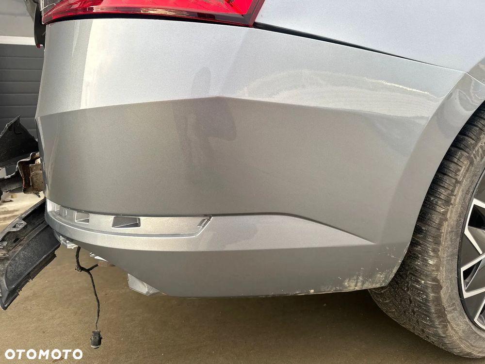 Skoda Superb 2.0 TSI L&K DSG - 23