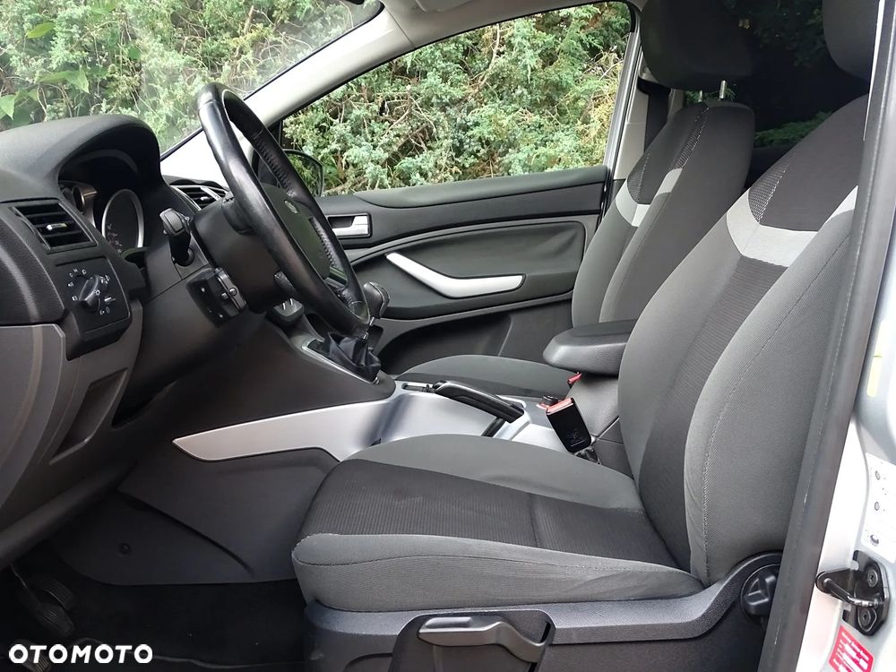 Ford Kuga 2.0 TDCi 2x4 Trend - 16