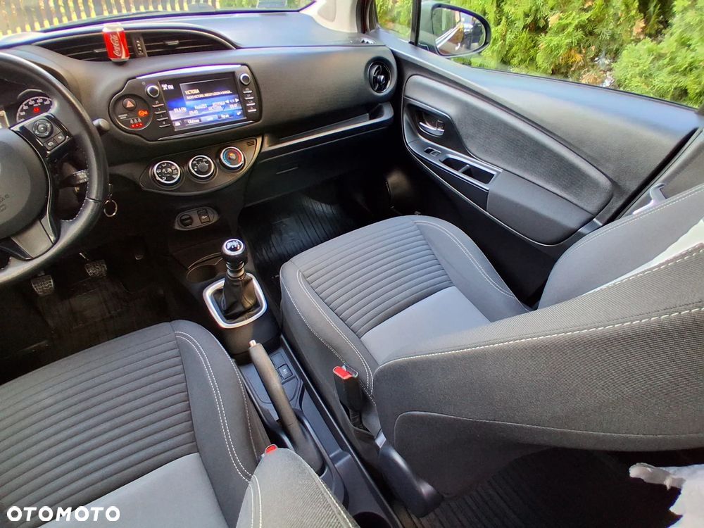 Toyota Yaris 1.5 Premium - 23