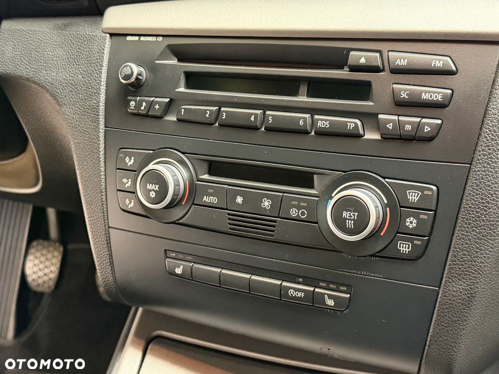 BMW Seria 1 116i - 13
