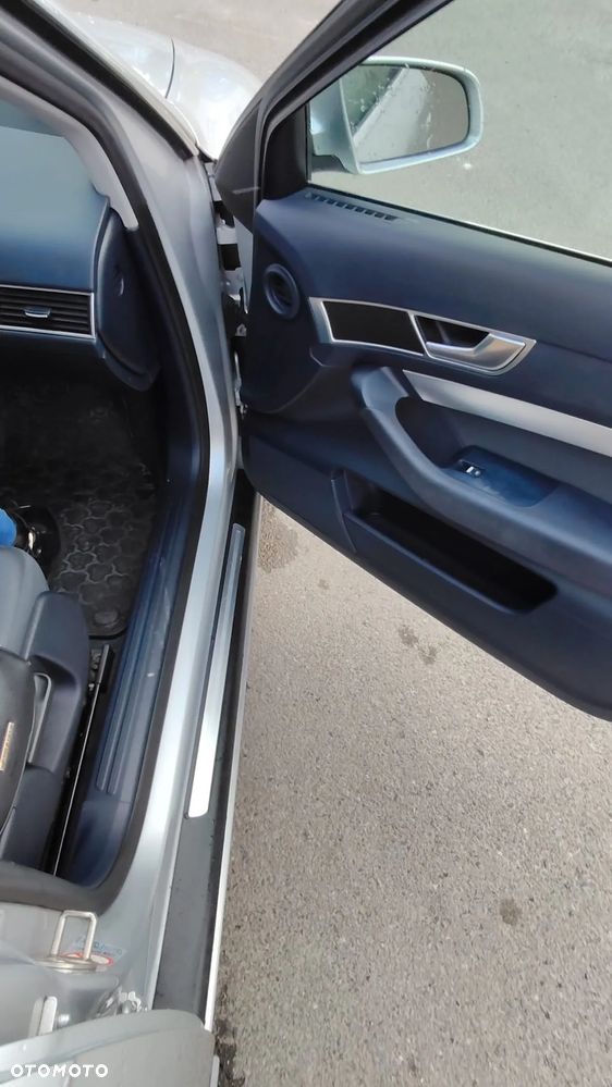 Audi A6 Avant 2.4 - 18