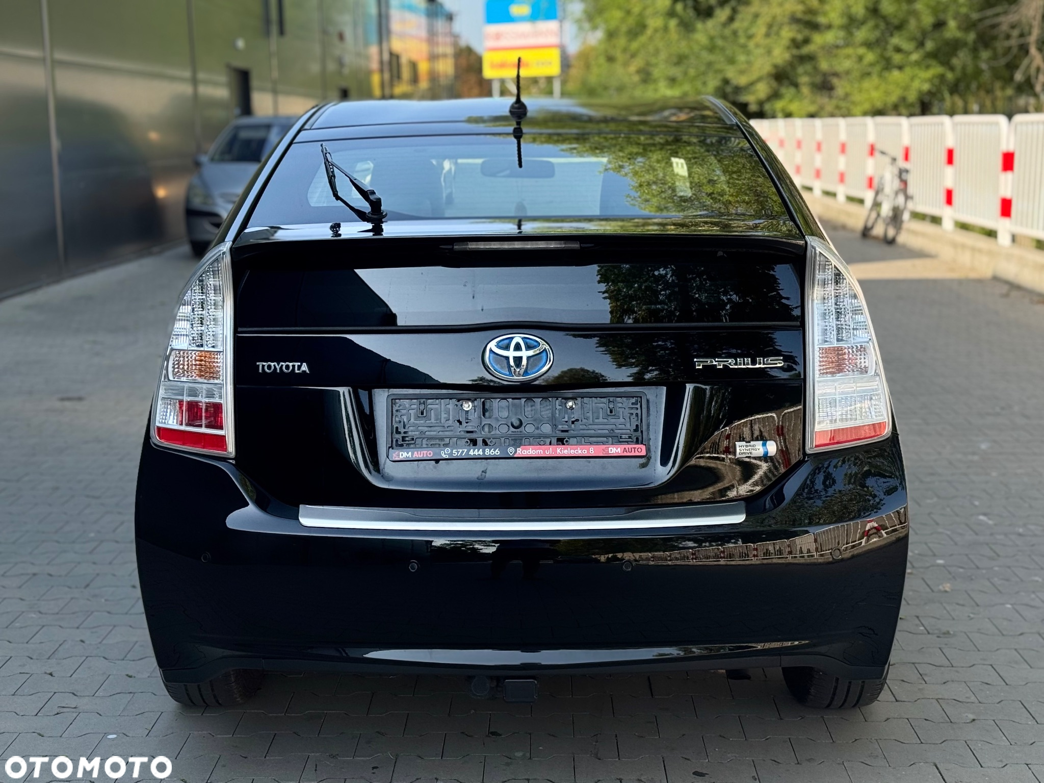 Toyota Prius - 4