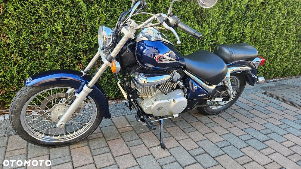Suzuki Intruder - 2