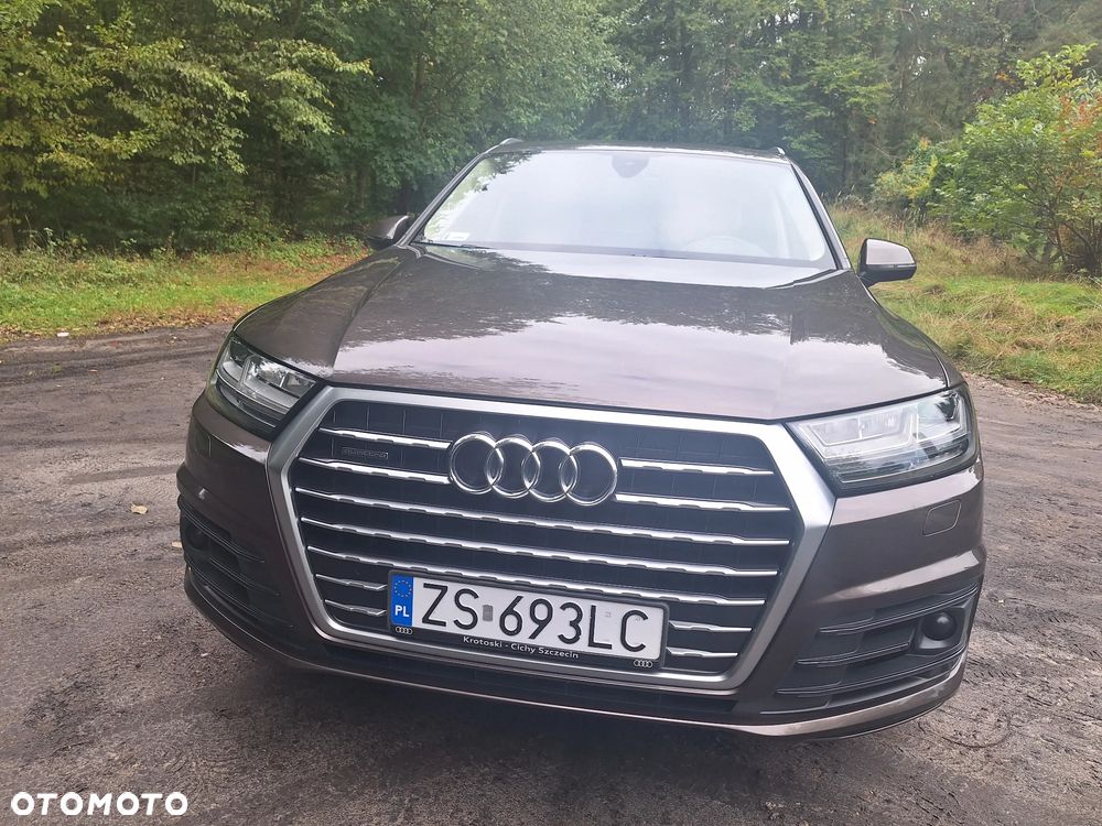 Audi Q7 - 1