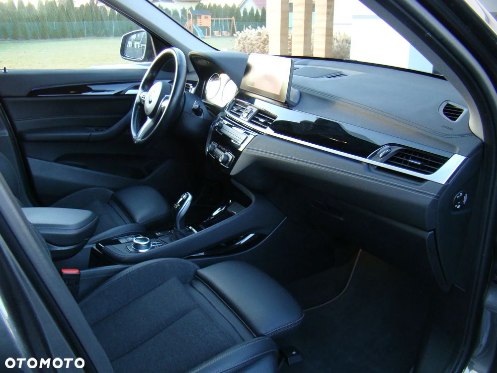 BMW X1 xDrive20d Sport Line - 28