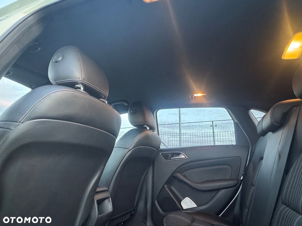 Mercedes-Benz Klasa B 180 (BlueEFFICIENCY) - 23
