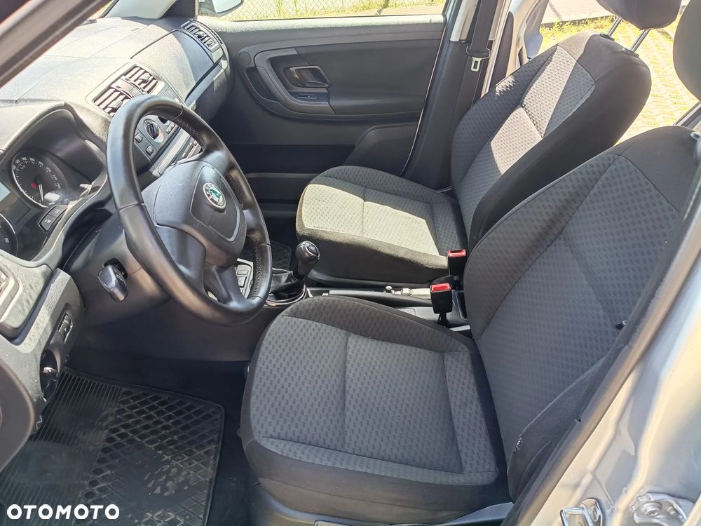 Skoda Fabia 1.2 TSI Active - 10