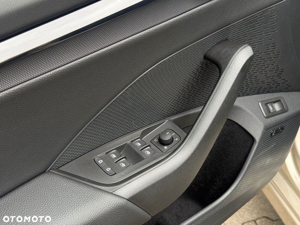 Skoda Octavia 1.5 TSI mHEV Sportline DSG - 27