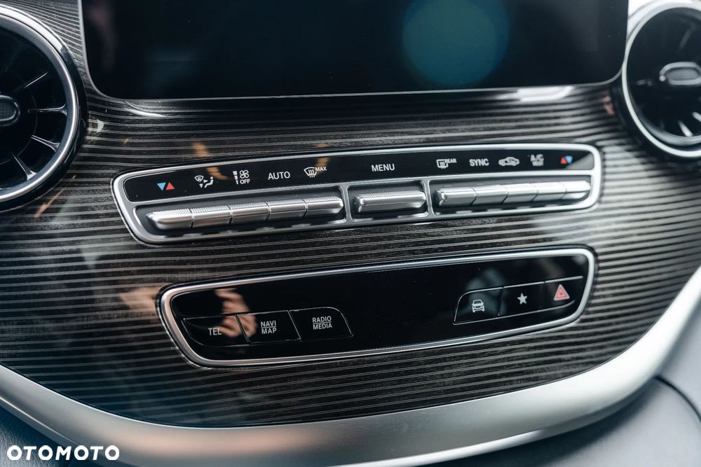 Mercedes-Benz Klasa V 300 d 4-Matic 9G-Tronic (ekstra d³) - 22