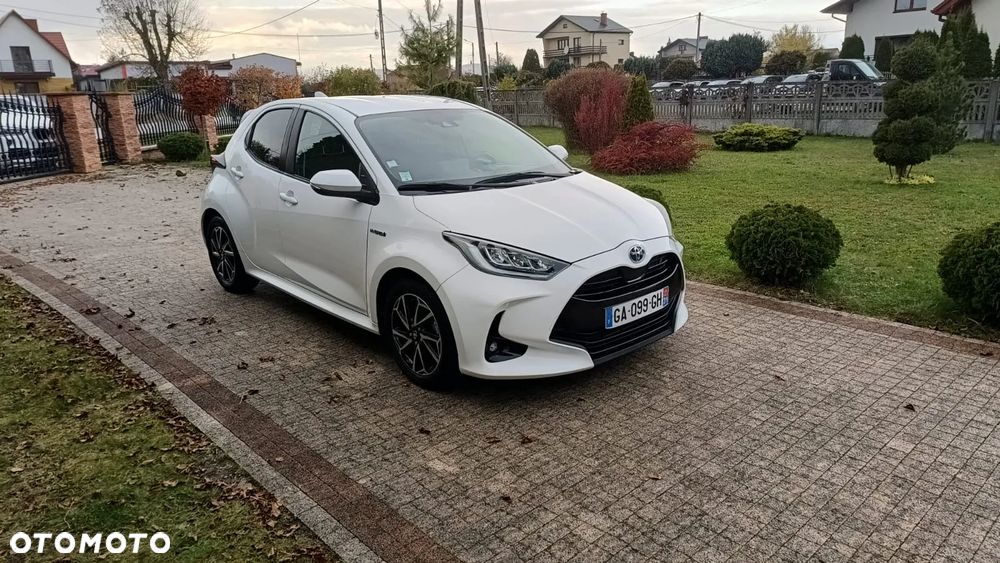 Toyota Yaris Hybrid 1.5 Executive - 3