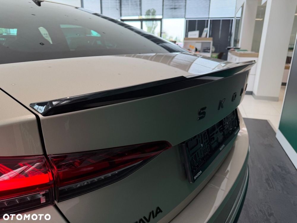 Skoda Octavia 2.0 TSI RS DSG - 32
