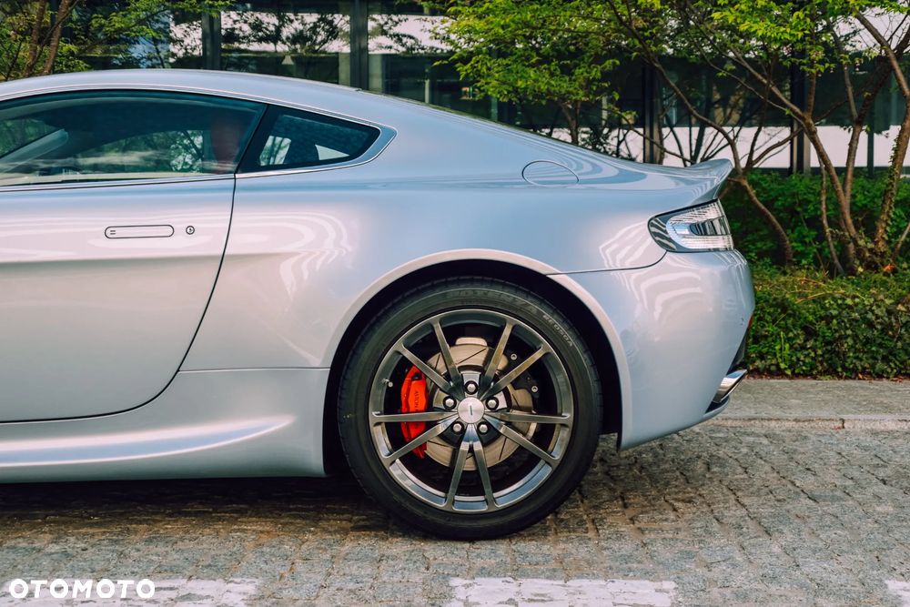 Aston Martin V8 Vantage 4,7 SportShift - 23