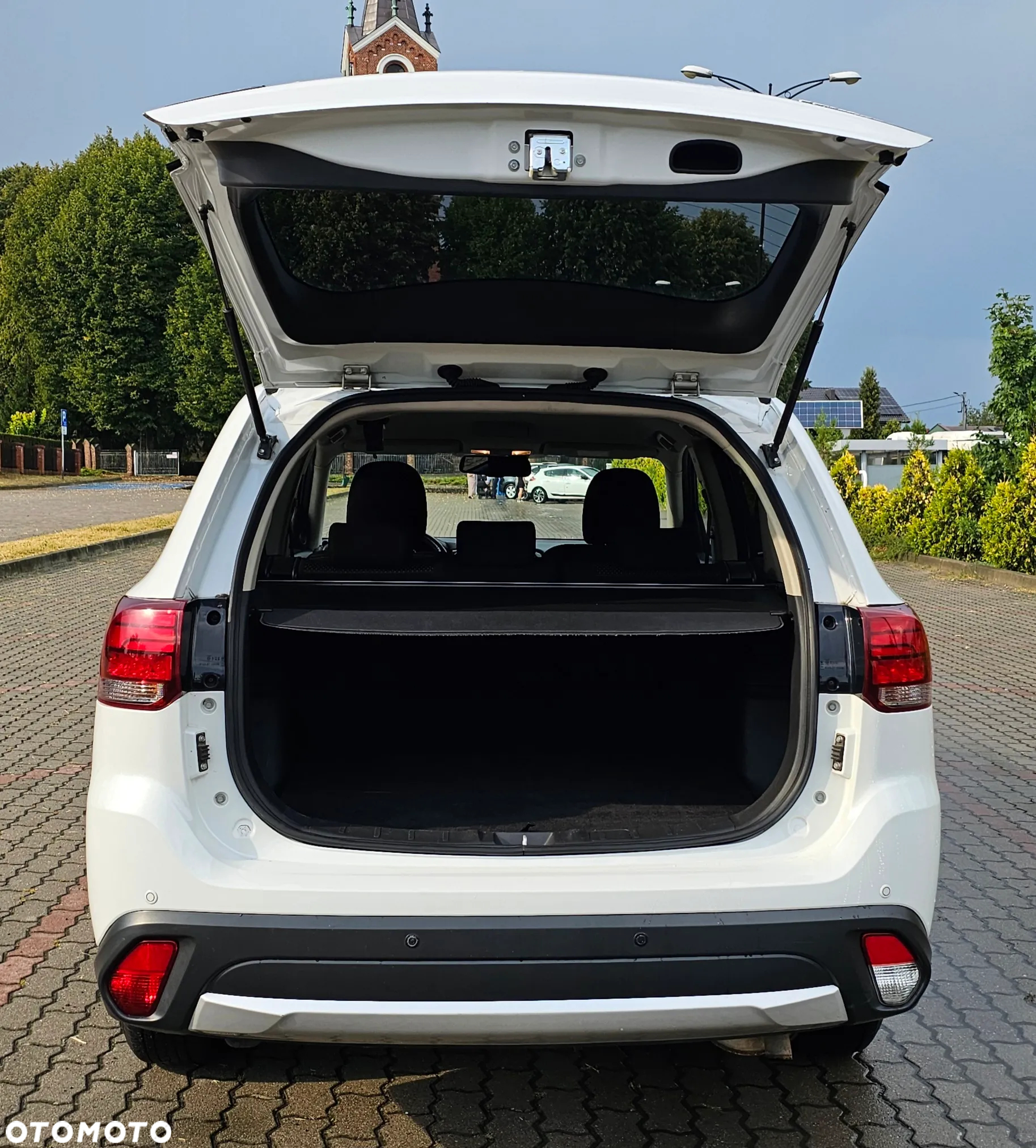 Mitsubishi Outlander 2.0 Instyle Navi 4WD CVT - 10