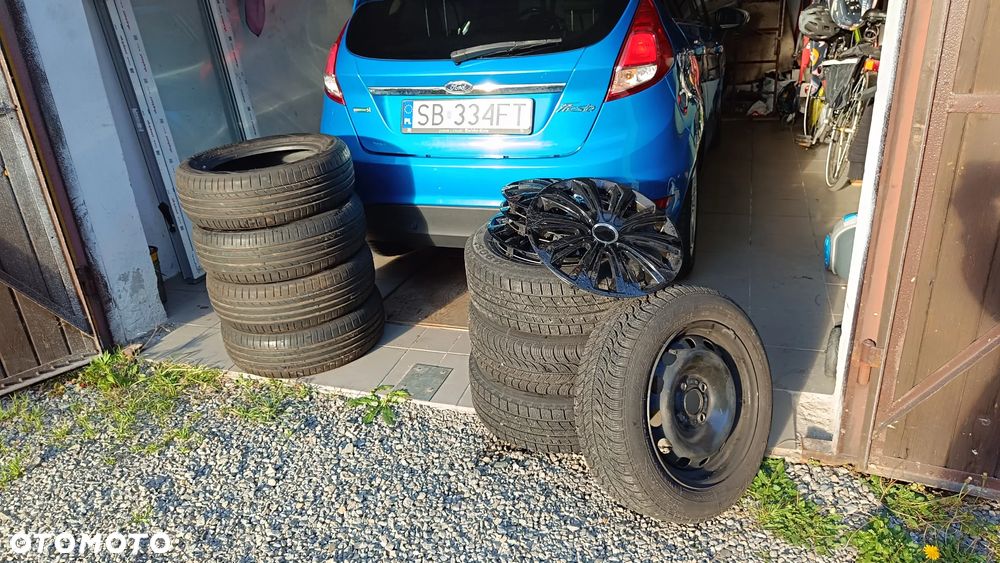 Ford Fiesta 1.0 EcoBoost STart-Stop Titanium - 29