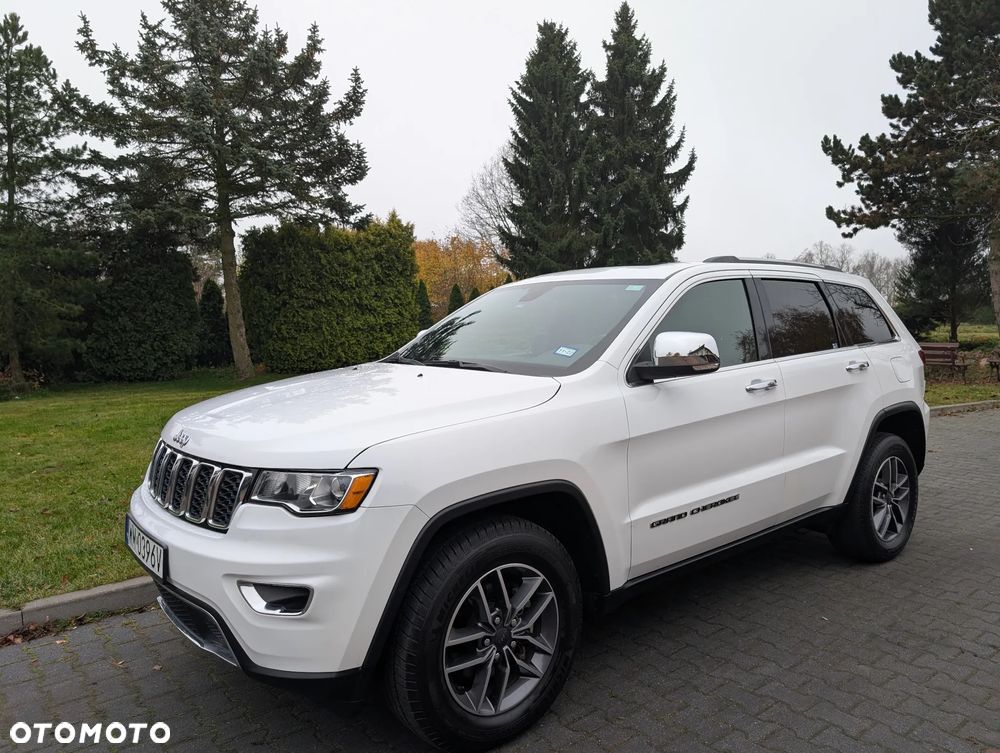 Jeep Grand Cherokee - 16
