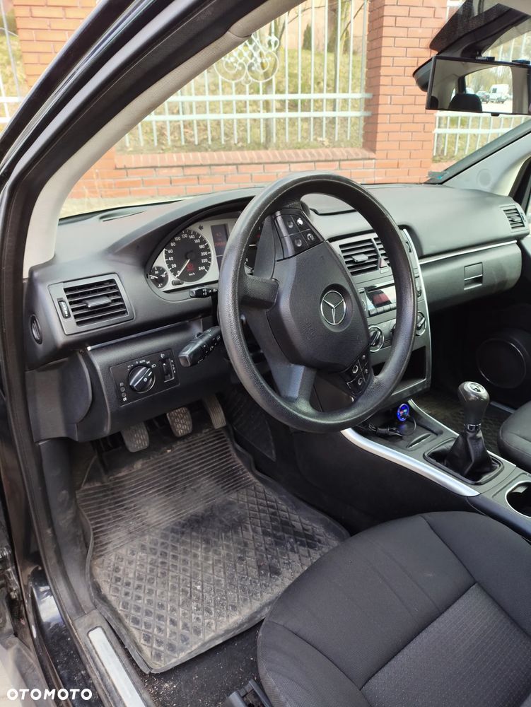 Mercedes-Benz Klasa B - 22