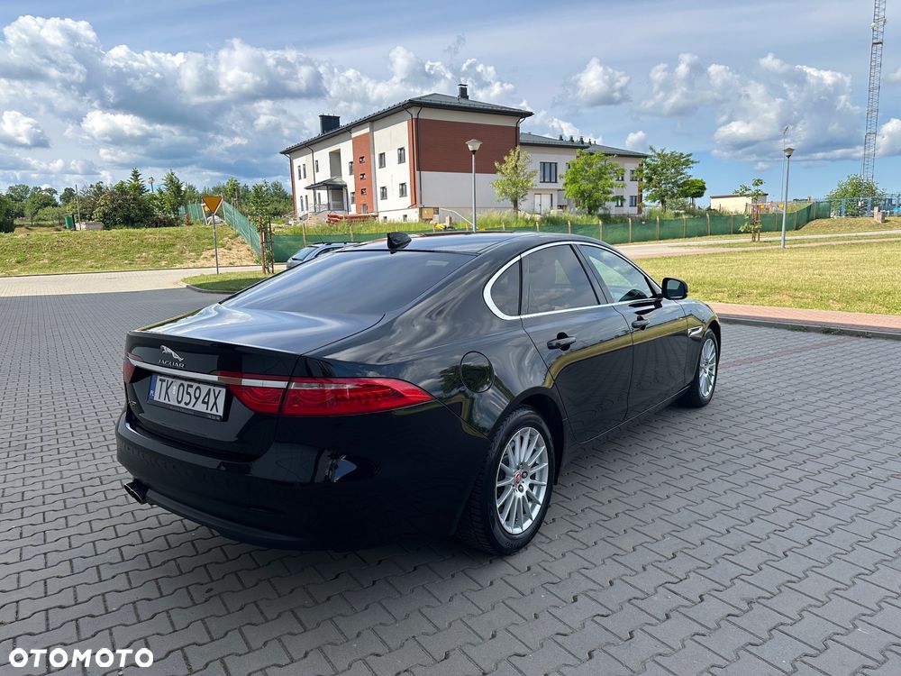 Jaguar XF - 5