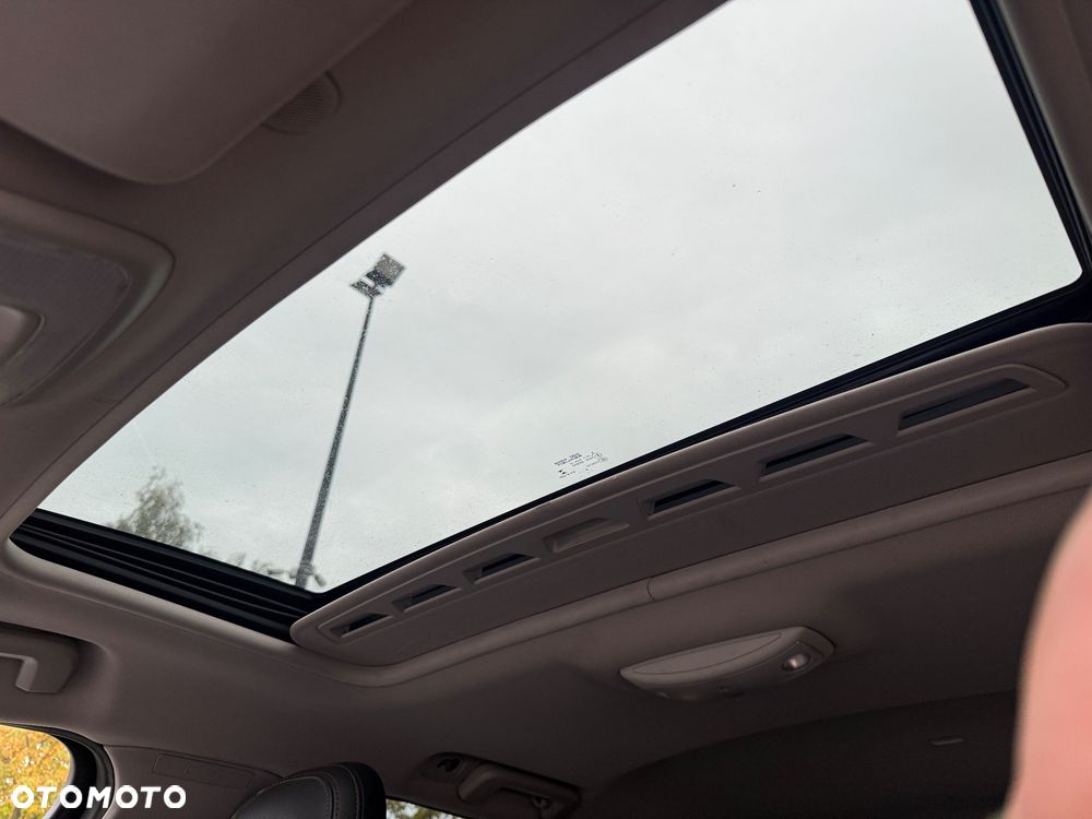 Volvo V60 Cross Country - 24