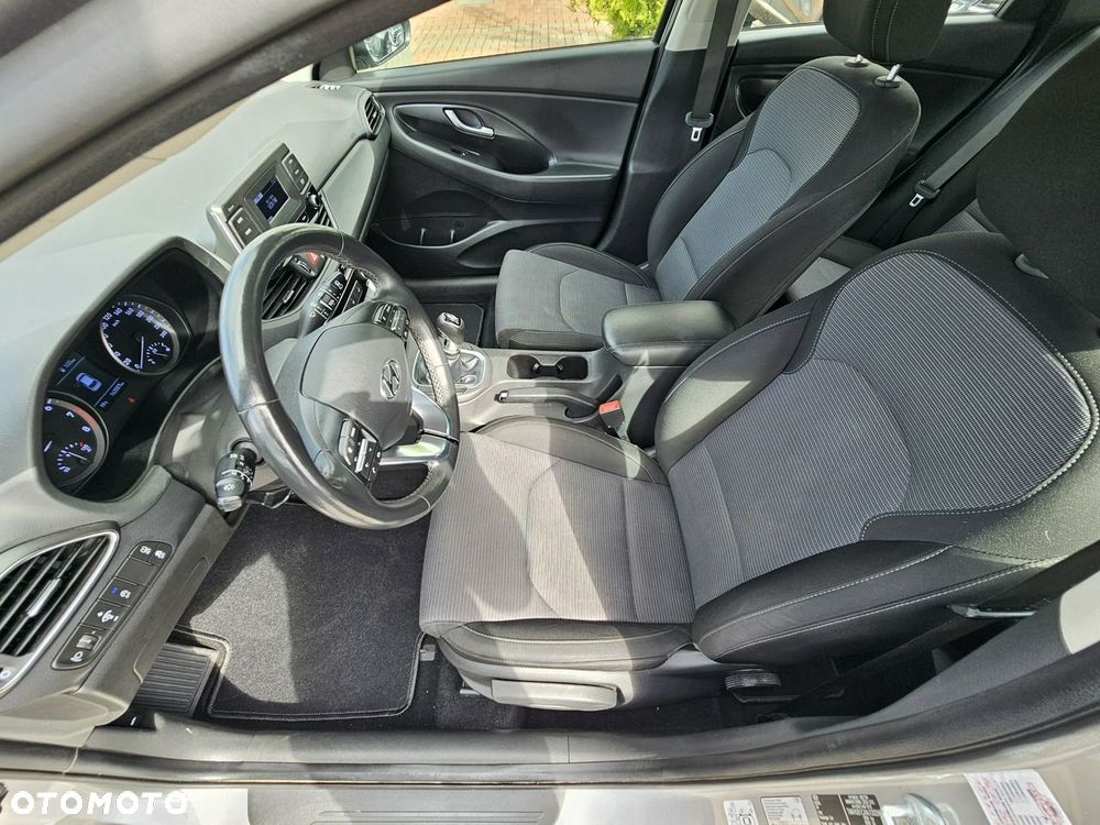 Hyundai i30 1.5 DPI Modern - 38