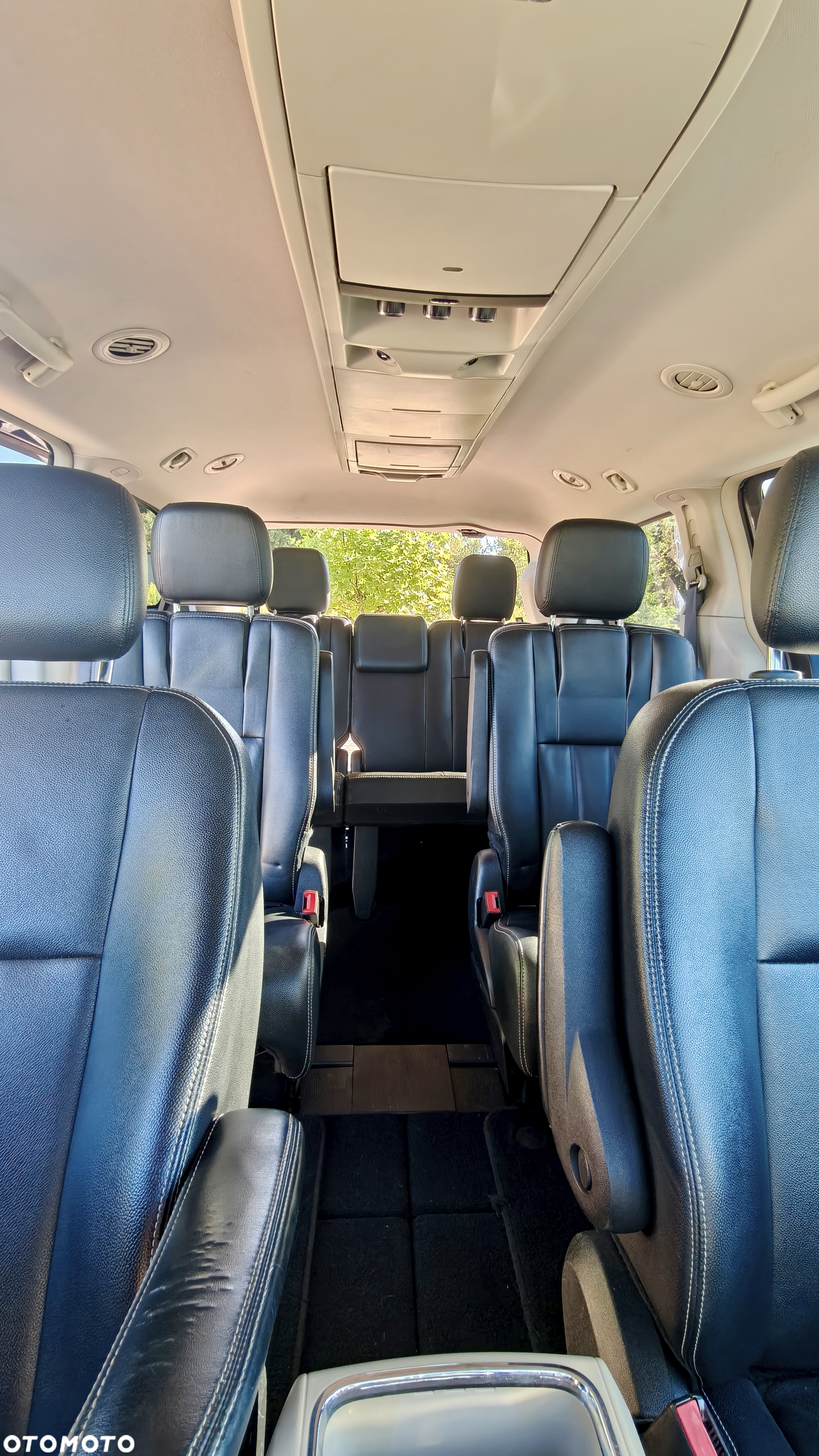 Chrysler Town & Country 3.6 Touring - 24