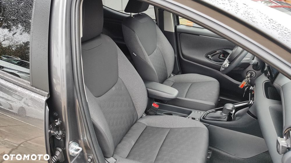 Toyota Yaris Hybrid 1.5 Style - 17