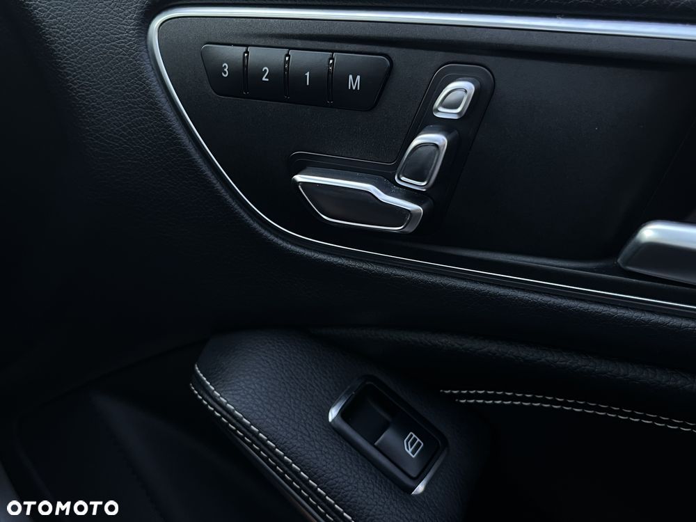 Mercedes-Benz CLA 250 4Matic 7G-DCT AMG Line - 13