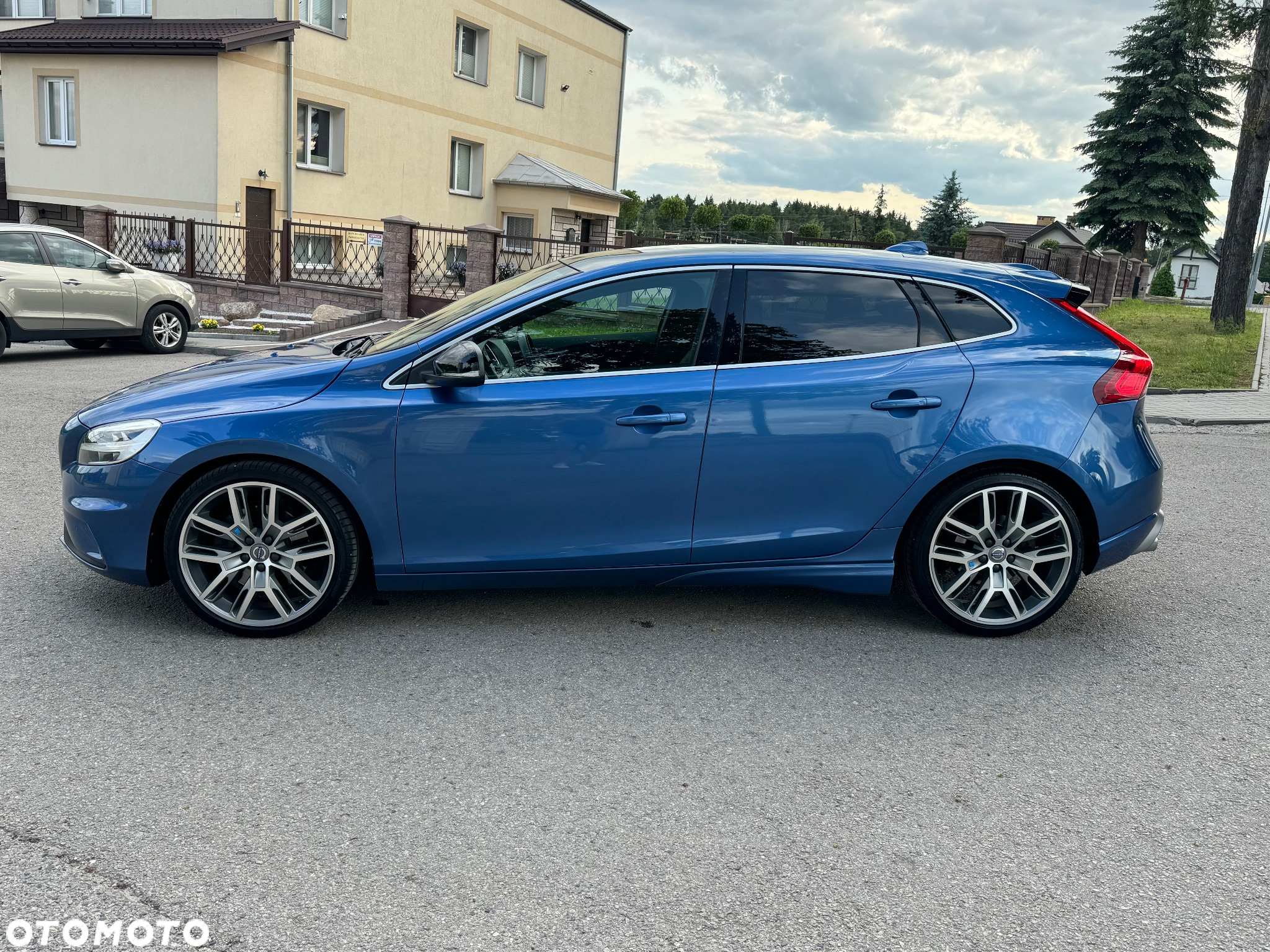 Volvo V40 D4 RDesign - 8