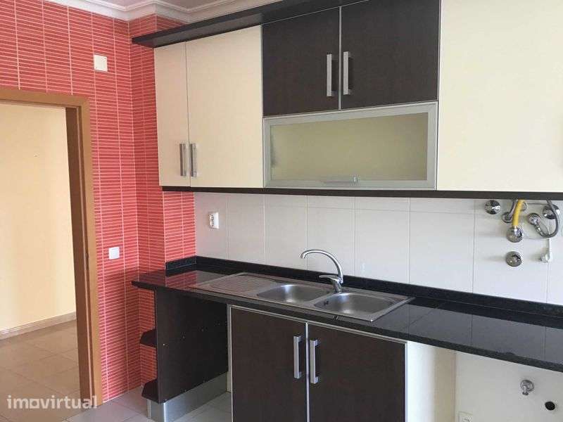 Vende-se T3 Tortosendo - Grande imagem: 5/7