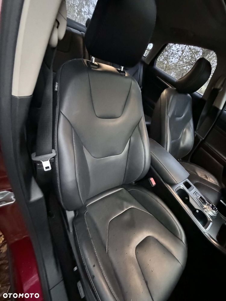 Ford Fusion 2.0 EcoBoost Titanium - 32
