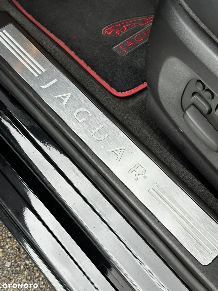 Jaguar XF XFR - 38