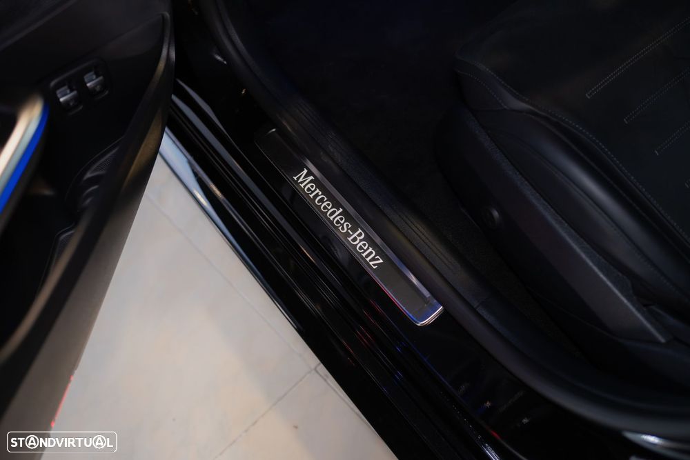 Mercedes-Benz C 300 e AMG Line - 18