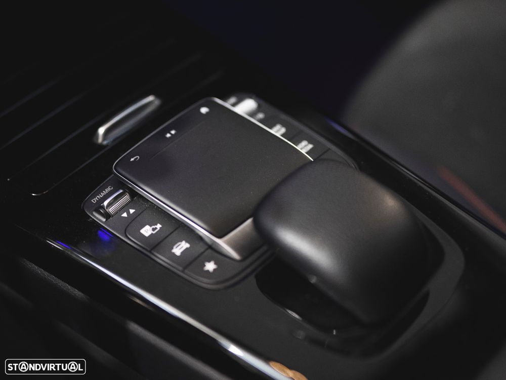 Mercedes-Benz A 250 e 8G-DCT AMG Line - 21