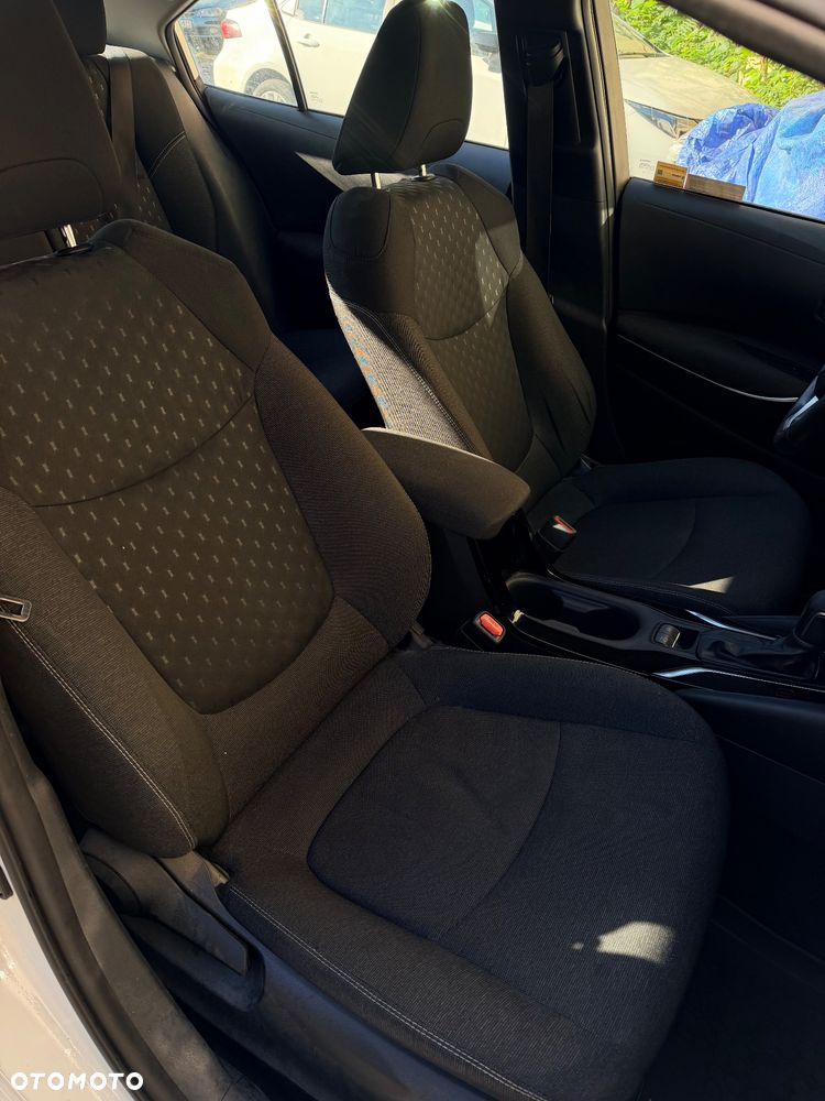 Toyota Corolla 1.8 Hybrid Comfort - 14