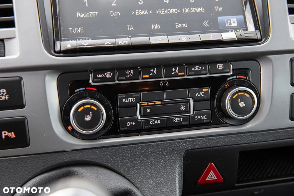 Volkswagen Multivan 2.0 TDI L1 70 Years Bulli - 19